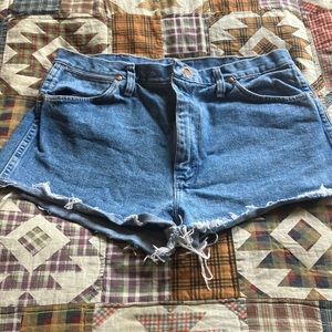 Adorable Wrangler Cut Off Shorts